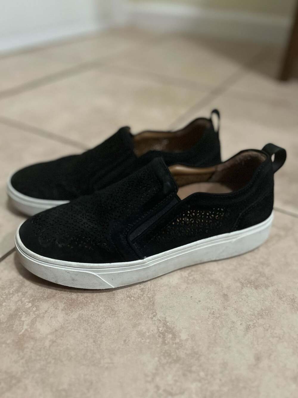 Vionic Kimmie Perf Suede Slip-On Sneakers Black